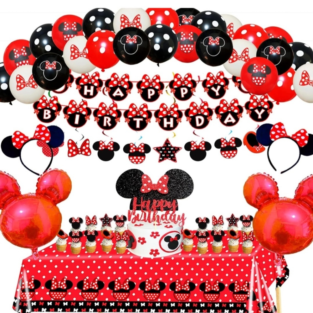 Minnie outfit and party decorations